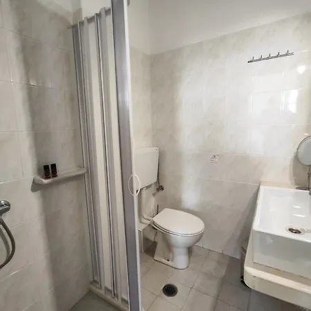 Aparthotel Nemesis Fira (Santorini)