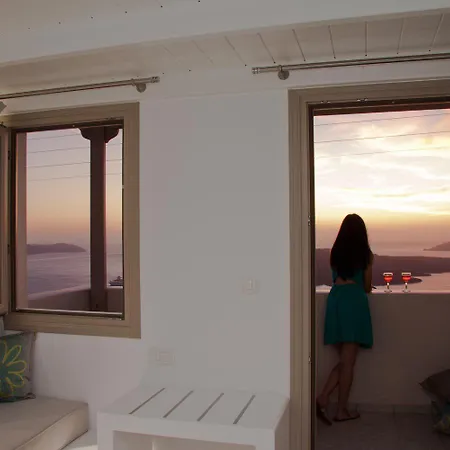 Nemesis Aparthotel Fira (Santorini)