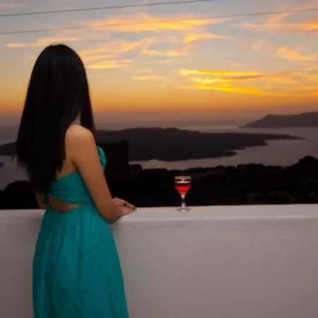 Nemesis Aparthotel Fira (Santorini)