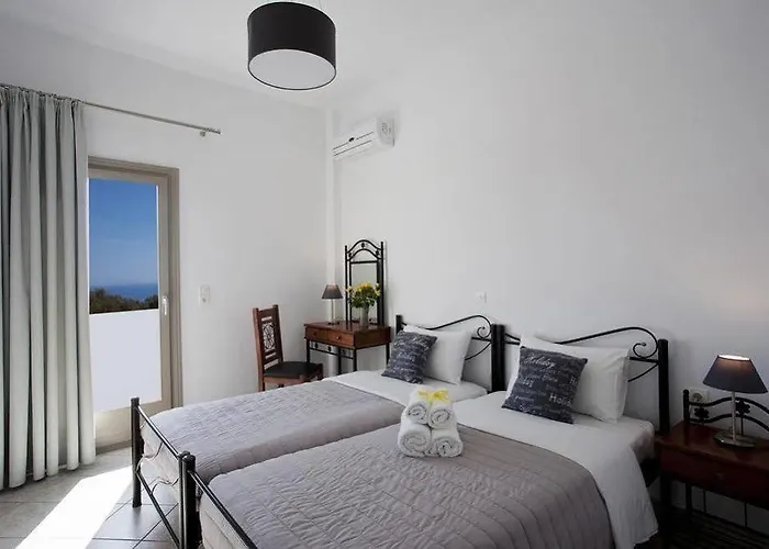 Nemesis Apartmanhotel Fíra