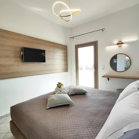 Nemesis Apartahotel Fira (Santorini)