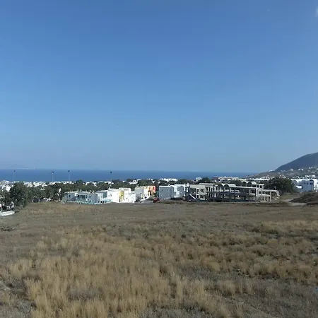 Nemesis Apartahotel Fira (Santorini)