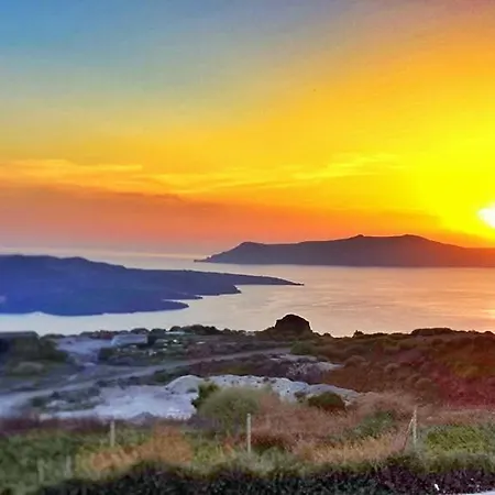 Nemesis Aparthotel Fira (Santorini)
