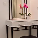 نيميسيس شقة فندقية 4*
