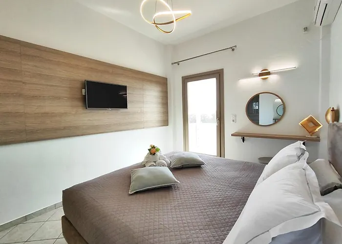 Nemesis Aparthotel Fira (Santorini)