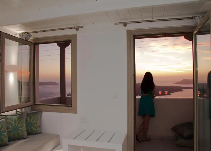 Nemesis Aparthotel Fira (Santorini)