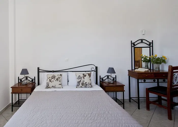 Aparthotel Nemesis Fira (Santorini)