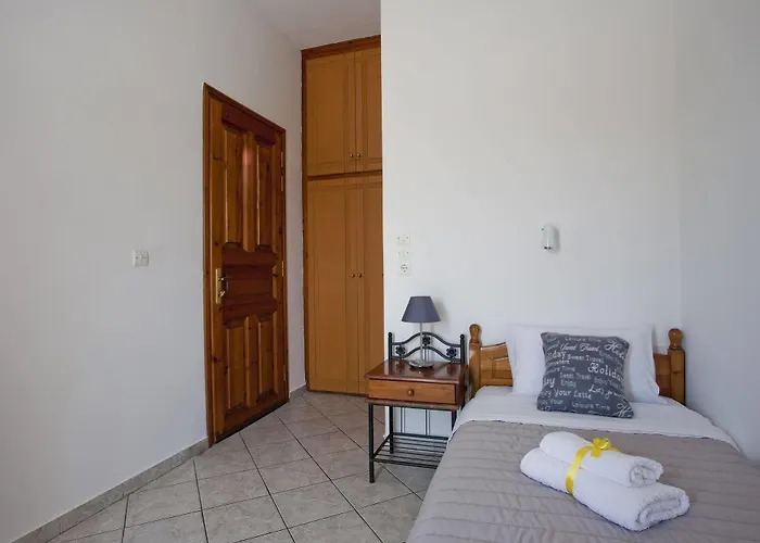 Aparthotel Nemesis Fira (Santorini)