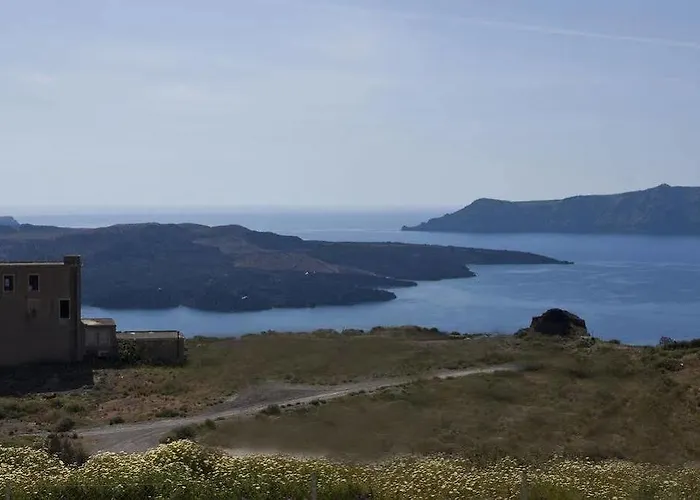 Nemesis Aparthotel Fira (Santorini)